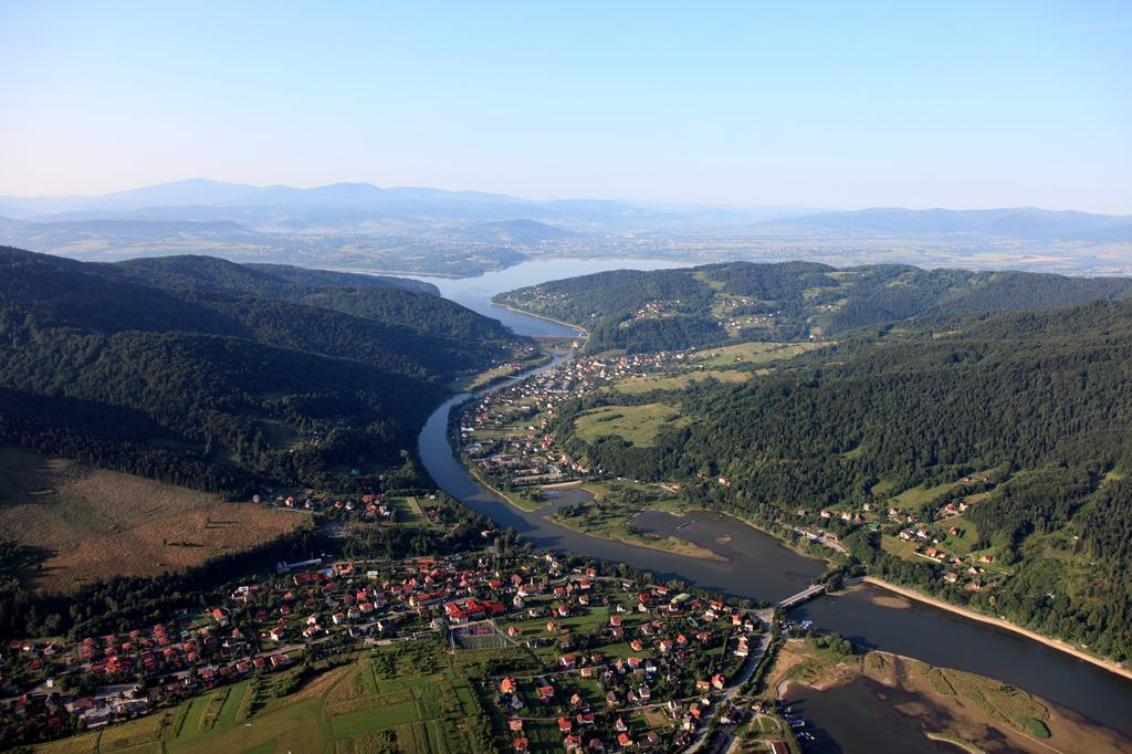 Noclegi Restauracja Piwnica Rycerska Kęty Exterior foto